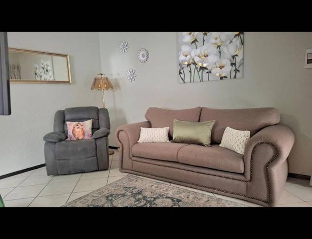 2 BEDROOM PROPERTY TO RENT IN GOEDEBURG